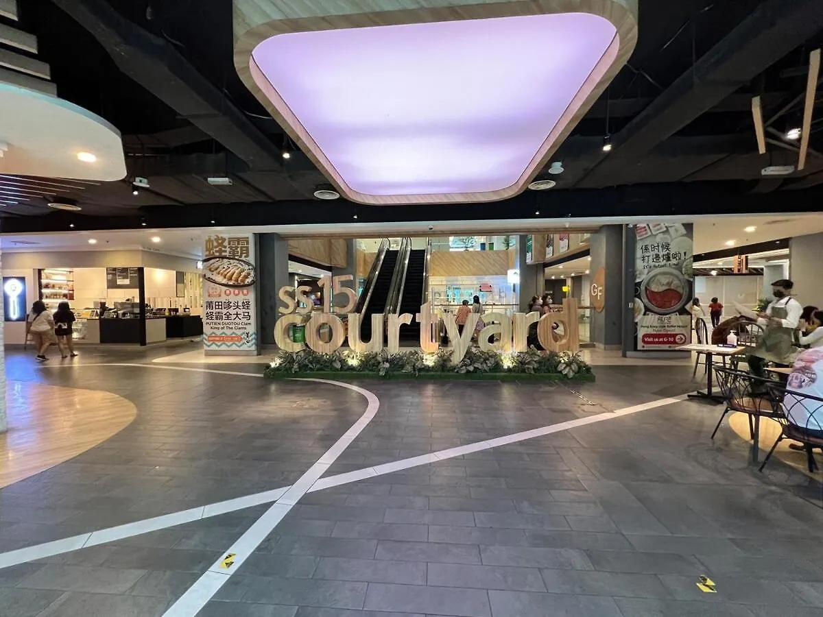 Ss15 Courtyard Subang Jaya Sunway Cozy Modern Studio Google Tv Netflix Lrt 100M #03